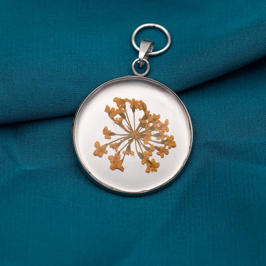 Pendenti Cabochon in Acciaio Inox con Resina e Fiori Essiccati