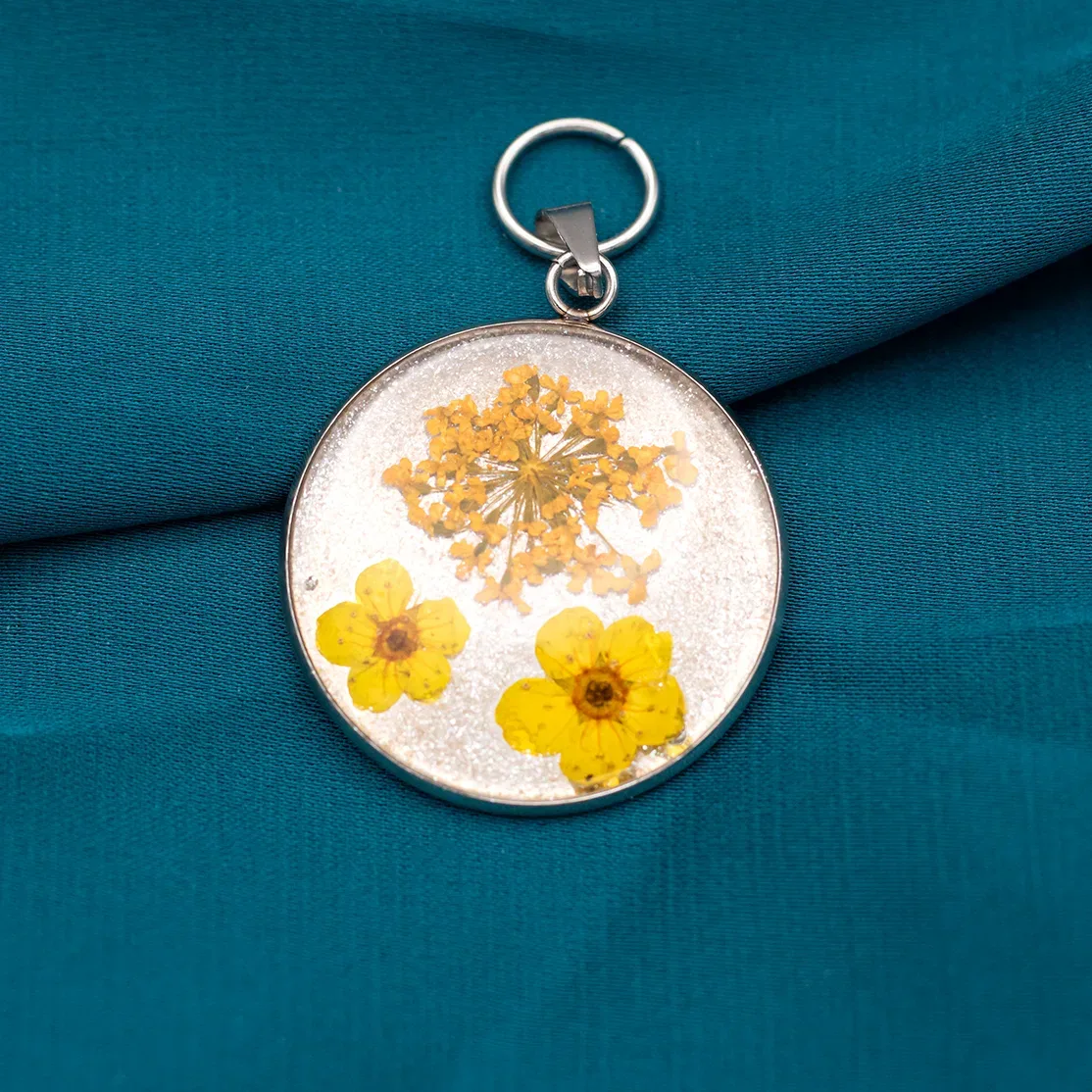 Pendenti Cabochon in Acciaio Inox con Resina e Fiori Essiccati