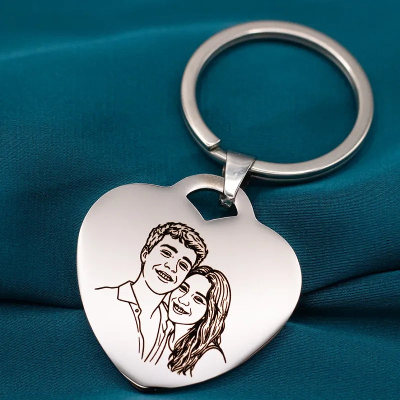 Portachiavi a Cuore in Acciaio Inox con Ritratto Line Art da Foto